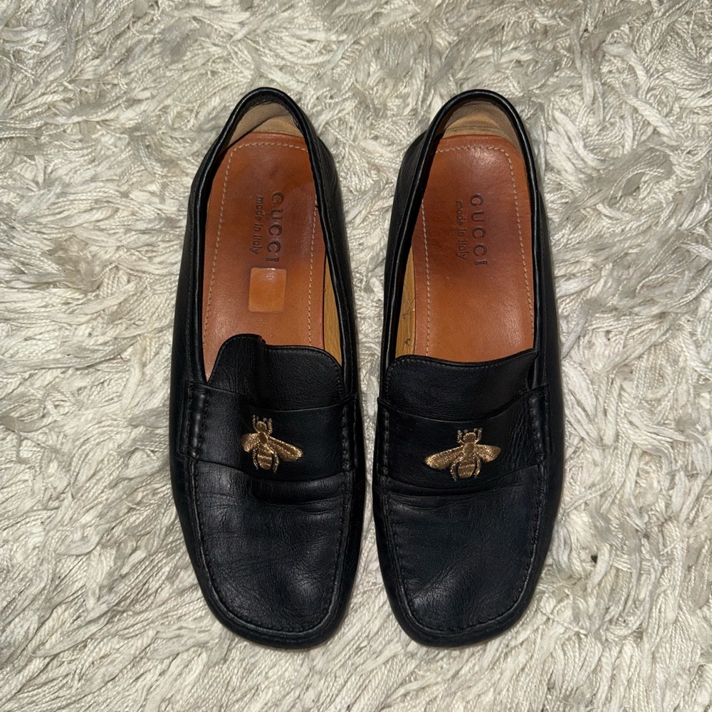 Gucci Black Leather Loafers with Gold Bee Detail - Picture 3 of 11